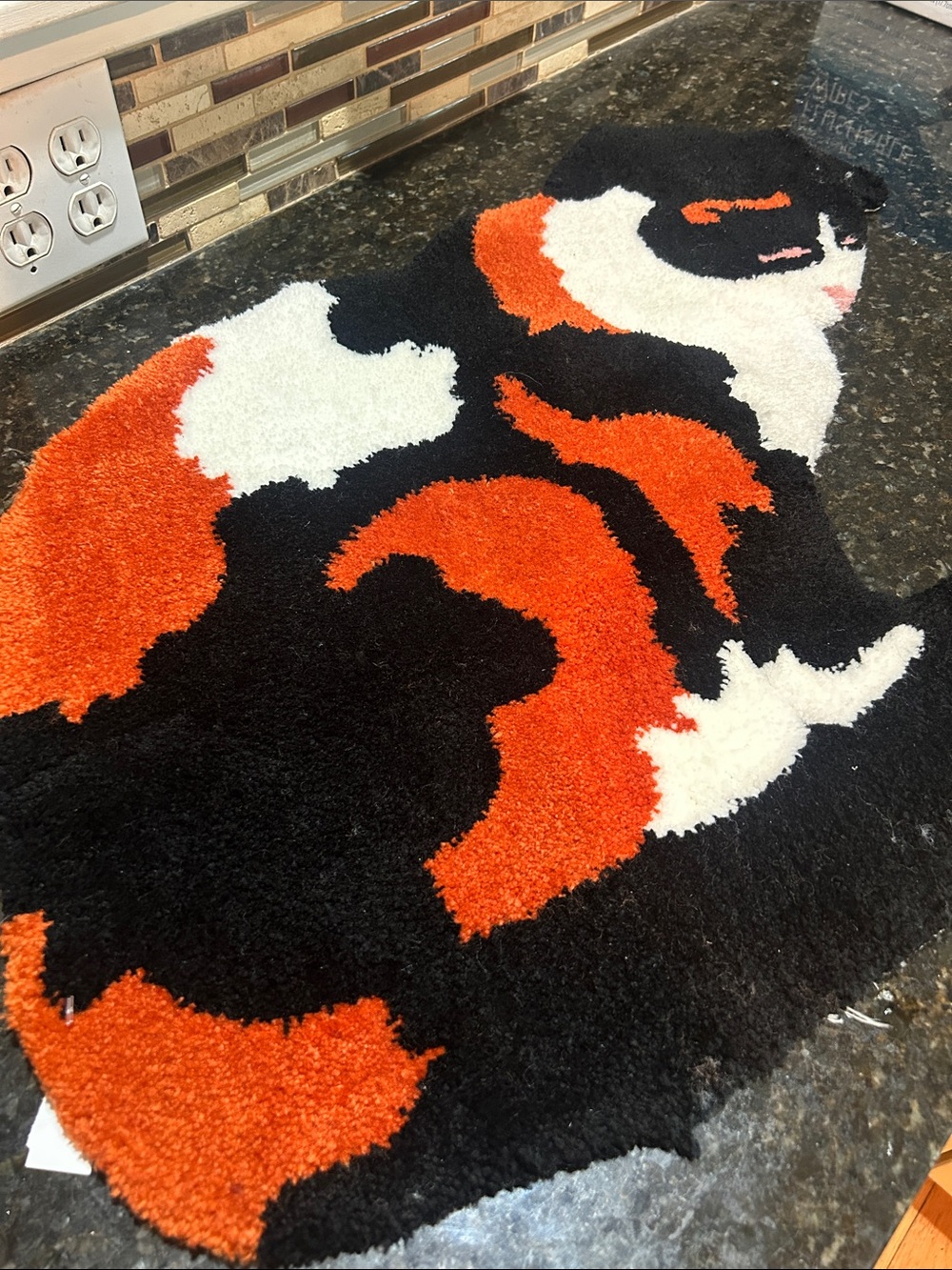 Calico Cat Shaped Accent Rug - Black, Orange & White